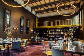Post-Plaza Hotel & Grand Café