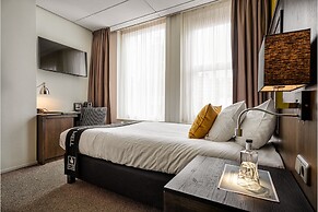 Post-Plaza Hotel & Grand Café