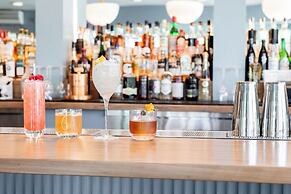 The Skylark a Palm Springs Hotel