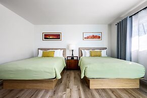 The Skylark a Palm Springs Hotel