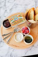 The Skylark a Palm Springs Hotel