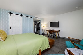 The Skylark a Palm Springs Hotel