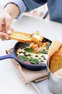 The Skylark a Palm Springs Hotel