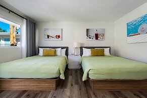 The Skylark a Palm Springs Hotel