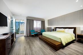 The Skylark a Palm Springs Hotel