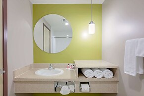 Super 8 by Wyndham Kapuskasing