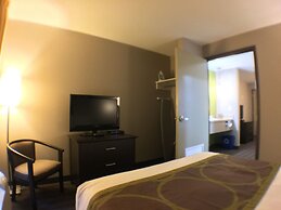 Super 8 by Wyndham Kapuskasing