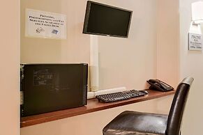 Super 8 by Wyndham Kapuskasing