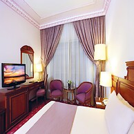 Serenada Golden Palace - Boutique Hotel