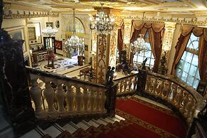 Serenada Golden Palace - Boutique Hotel