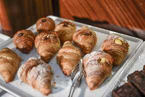 Golden Tower Hotel & Spa