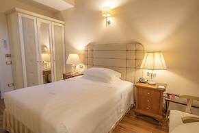 Golden Tower Hotel & Spa