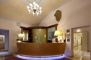 Golden Tower Hotel & Spa