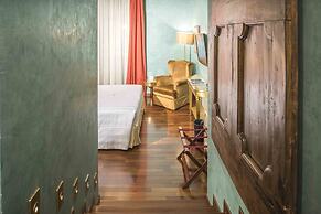 Golden Tower Hotel & Spa