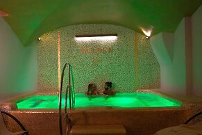 Golden Tower Hotel & Spa