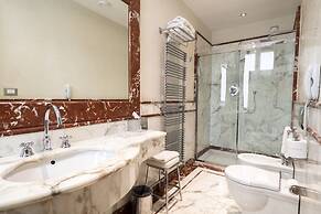 Golden Tower Hotel & Spa