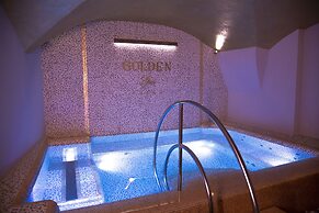 Golden Tower Hotel & Spa