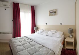 Viv Hotel