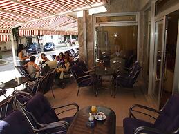 Viv Hotel