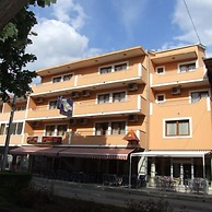 Viv Hotel