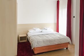 Viv Hotel