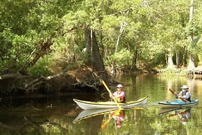 Country Inn & Suites by Radisson, Covington, LA