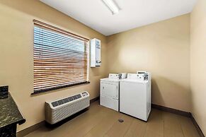 Comfort Inn & Suites Donna near I-2