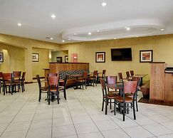 Comfort Inn And Suites Alvarado