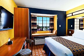 Microtel Inn & Suites by Wyndham New Braunfels