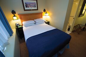 El Tovar - Inside the Park