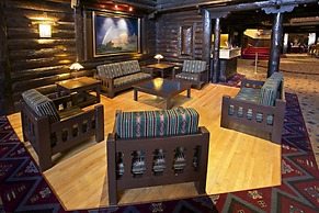El Tovar - Inside the Park