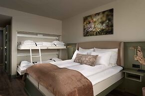 Dr. Holms Hotel