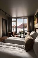 Dr. Holms Hotel