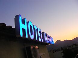 Australia Hotel