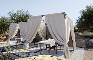 Golden Milos Beach House by Domotel