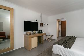 Golden Milos Beach House by Domotel