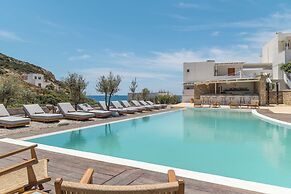 Golden Milos Beach House by Domotel