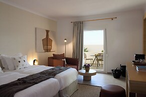 Golden Milos Beach House by Domotel