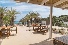 Golden Milos Beach House by Domotel