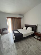Vlycha Beach Studios & Apartments