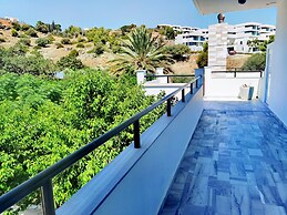 Vlycha Beach Studios & Apartments