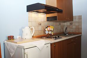 Vlycha Beach Studios & Apartments