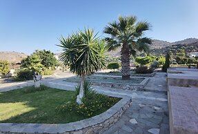 Vlycha Beach Studios & Apartments