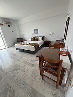 Vlycha Beach Studios & Apartments