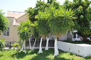 Vlycha Beach Studios & Apartments