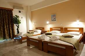 Vlycha Beach Studios & Apartments