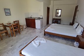 Vlycha Beach Studios & Apartments