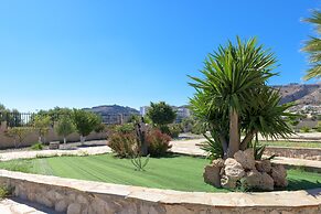 Vlycha Beach Studios & Apartments