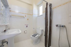 Vlycha Beach Studios & Apartments