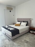 Vlycha Beach Studios & Apartments